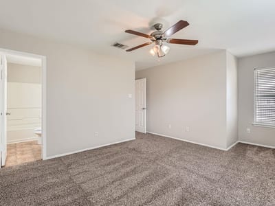 Photo 5 of 11 at 315 Moonwalker TRL - 3 bed 2 bath home