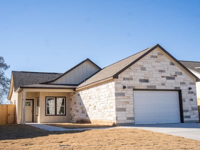 Living area at 315 String Prairie Way - 2 bed 2 bath home