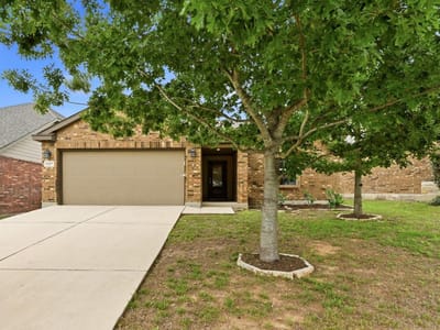 Kitchen at 3157 Pinecone Cv - 3 bed 2 bath home