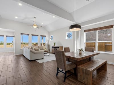 Property photo 2 at 3164 Hidalgo LOOP - 4 bed 2 bath home