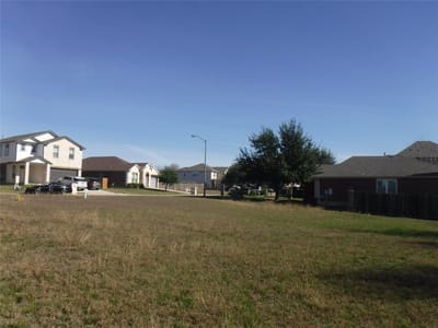 Living area at 317 Gettysburg Loop - Shenandoah Sub Ph I, Elgin, TX