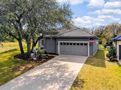 Living area at 317 Short Circuit - 3 bed 2 bath home