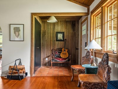 Primary bedroom at 317 Walnut Creek RD - 4 bed 2 bath home