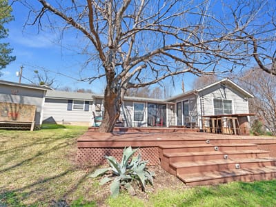 Primary bedroom at 318 Clear Creek Dr - 3 bed 2 bath home