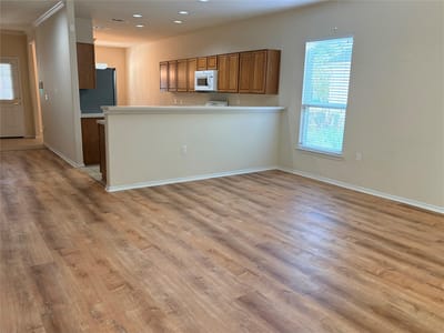Kitchen at 318 Crockett Loop - 3 bed 2 bath home