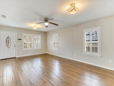 Primary bedroom at 318 NW Loop 230 Hwy - 3 bed 2 bath home