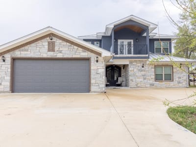 Property photo 2 at 319 Lonesome Dove DR - 5 bed 4 bath home
