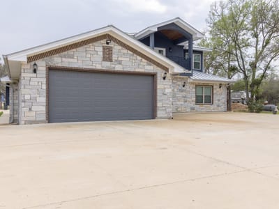 Property photo 3 at 319 Lonesome Dove DR - 5 bed 4 bath home