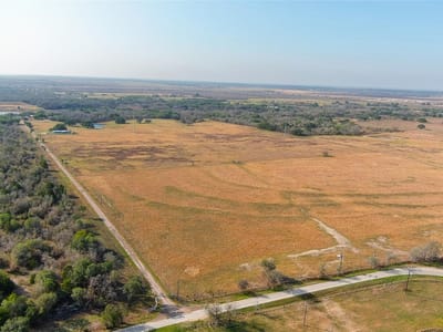 Property photo 3 at 319 R C Ln - Lockhart, TX
