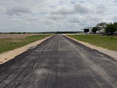Primary bedroom at 320 Airfield Rd - Fentress Airpark Community, Fentress, TX