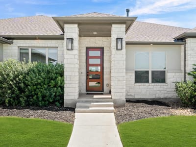 Property photo 4 at 320 Buffalo TRL - 4 bed 3 bath home