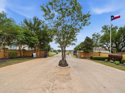 Primary bedroom at 320 Onion Creek Ln - Creek Of Driftwood, Driftwood, TX