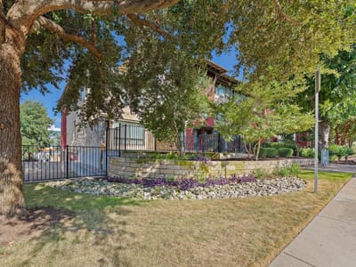 Photo 2 of 2 at 3200 Grandview ST Unit #11 - 1 bed 1 bath home