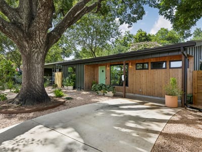Primary bedroom at 3201 Bengston ST - 3 bed 2 bath home