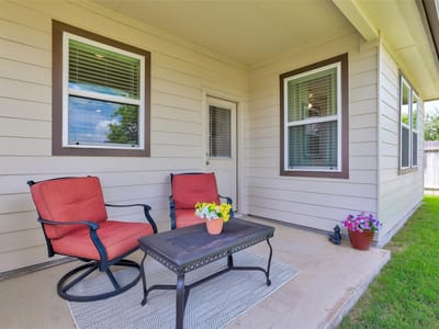 Living area at 3201 College Park DR Unit #42 - 3 bed 2 bath home