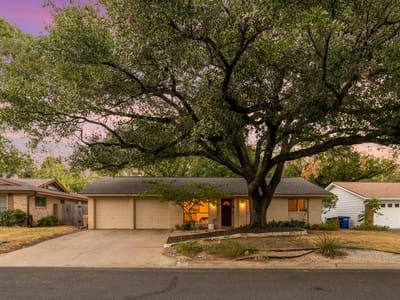 Photo 2 of 21 at 3202 Yellowpine TER - 3 bed 2 bath home