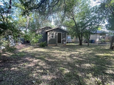 Primary bedroom at 3208 E 16th ST - 1 bed 1 bath home
