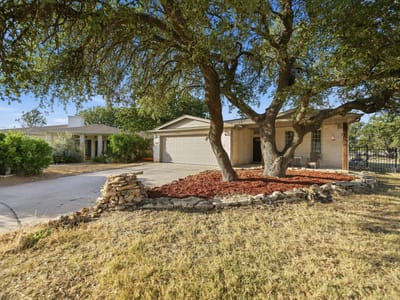 Photo 2 of 40 at 3209 Eisenhower Ave - 3 bed 2 bath home