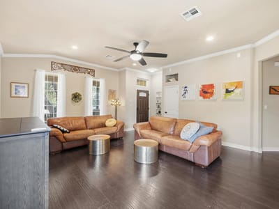 Photo 5 of 40 at 3209 Eisenhower Ave - 3 bed 2 bath home