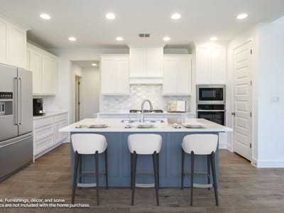 Property photo 3 at 321 Adlai Ave - 4 bed 3 bath home