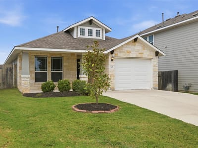 Property photo 4 at 321 Gaida LOOP - 3 bed 2 bath home