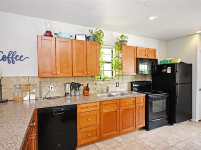 Property photo 2 at 321 High Low Dr - 5 bed 3 bath home