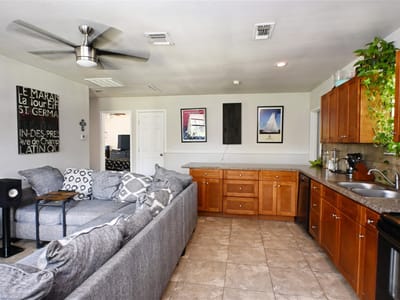 Property photo 3 at 321 High Low Dr - 5 bed 3 bath home