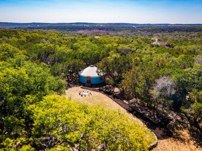 Living area at 321 Lea LN - Lea Acres, Wimberley, TX