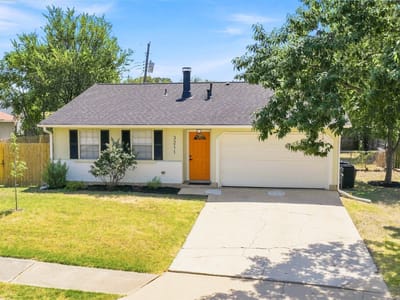 Property photo 2 at 3211 Plantation RD - 4 bed 2 bath home