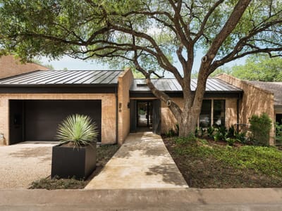 Property photo 2 at 3216 Tarryhollow DR - 3 bed 3 bath home