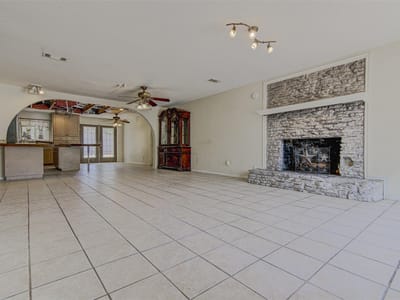Property photo 5 at 322 E Castleshoals DR - 3 bed 2 bath home