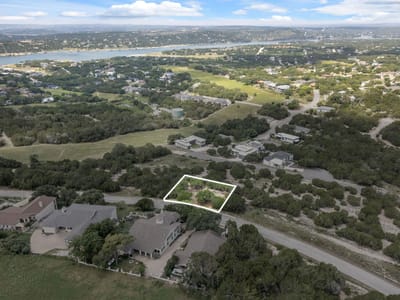 Living area at 3226 Eisenhower Ave - Highland Lake Estates Sec 12 A, Lago Vista, TX