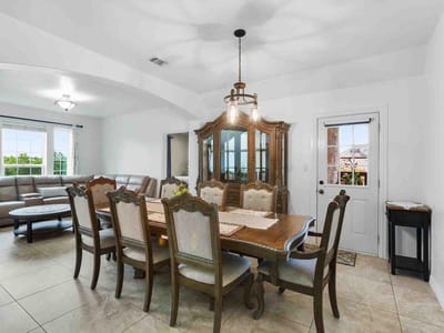 Primary bedroom at 323 Woodbrook Trl - 6 bed 4 bath home