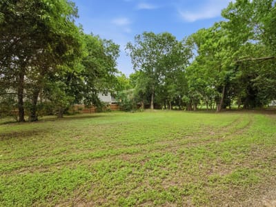 Primary bedroom at 324 Linda Dr - Rogers, San Marcos, TX