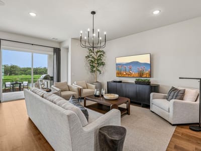 Living area at 325 Ridgeway LN - 5 bed 5 bath home