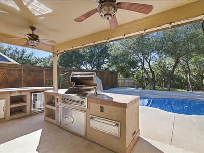 Photo 3 of 40 at 3250 Province PT - 4 bed 3 bath home