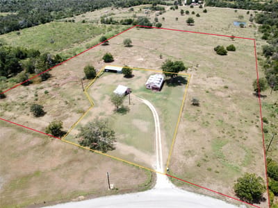 Property photo 2 at 326 Bartsch LN - Wilkerson, F, Red Rock, TX