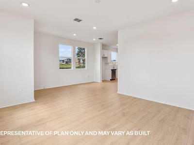 Property photo 4 at 326 George Neggan LN - 4 bed 2 bath home