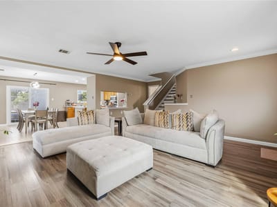 Living area at 3263 Elizabeth Anne LN - 3 bed 2 bath home