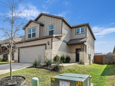 Kitchen at 328 Thornless Cir - 3 bed 2 bath home