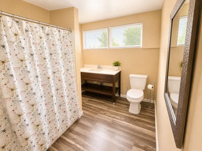 Bathroom at 328 W Pietzsch ST - 4 bed 2 bath home
