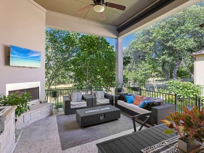 Living area at 329 Mendocino LN - 3 bed 2 bath home