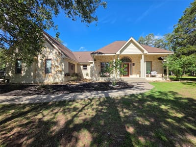 Primary bedroom at 330 Arbors CIR - 5 bed 3 bath home