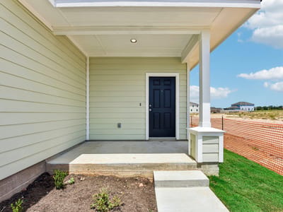 Property photo 4 at 330 Golden Paint TRL - 3 bed 2 bath home