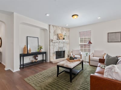 Living area at 330 Reunion LN - 3 bed 2 bath home