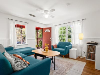 Property photo 2 at 3301 Robinson Ave - 2 bed 1 bath home