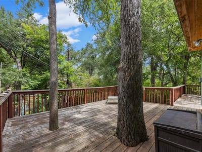Living area at 3302 Cherrywood RD - 1 bed 2 bath home