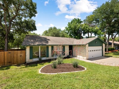 Kitchen at 3303 Sanderling TRL - 3 bed 2 bath home