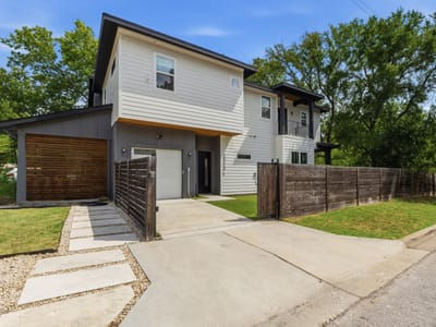 Property photo 2 at 3304 E 17th ST Unit #B - 3 bed 2 bath home