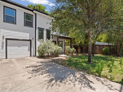 Property photo 2 at 3304 E 5th ST Unit #B - 3 bed 2 bath home